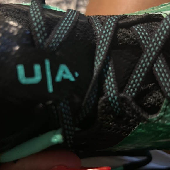 Under Armour blur smoke slime green football cleats men size 12.5 . - Picture 5 of 11